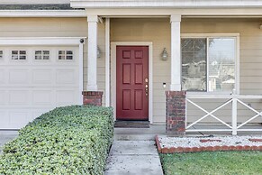 Spacious Turlock Home ~ 1 Mi to University!