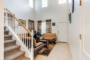 Spacious Turlock Home ~ 1 Mi to University!