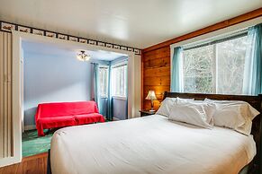 Pet-friendly Pinehurst Home: Hike, Bike & Ski!
