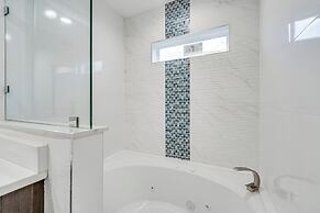 Family-friendly Home w/ Lanai ~ 6 Mi to Disney