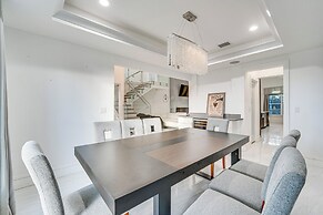 Family-friendly Home w/ Lanai ~ 6 Mi to Disney