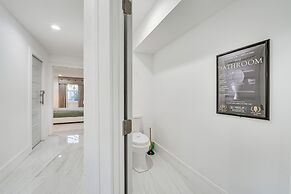 Family-friendly Home w/ Lanai ~ 6 Mi to Disney