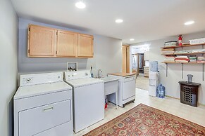 Peaceful Channing Retreat: 3 Mi to Lake Access!