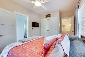 Lakefront New London Retreat w/ Dock & Hot Tub!