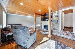 Lakefront New London Retreat w/ Dock & Hot Tub!