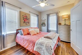 Lakefront New London Retreat w/ Dock & Hot Tub!