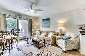 Hilton Head Island Condo w/ Coligny Beach Access!