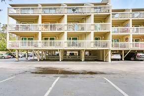 Hilton Head Island Condo w/ Coligny Beach Access!