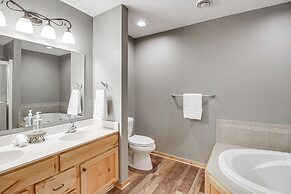 Nisswa Townhome w/ Boat Slip + Gull Lake Access!