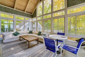 Spacious Cottage on Lake Michigan: Stunning Views!