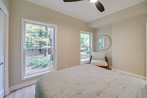 Spacious Cottage on Lake Michigan: Stunning Views!