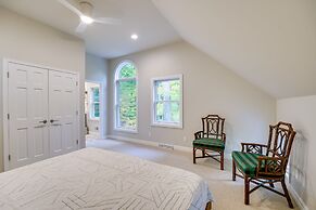 Spacious Cottage on Lake Michigan: Stunning Views!