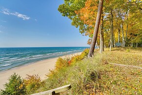 Spacious Cottage on Lake Michigan: Stunning Views!