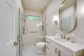 Spacious Cottage on Lake Michigan: Stunning Views!