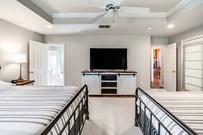 ~ 3 Mi to Dtwn: Aubrey Vacation Rental w/ Patio!