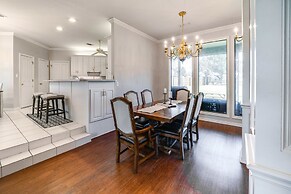 ~ 3 Mi to Dtwn: Aubrey Vacation Rental w/ Patio!