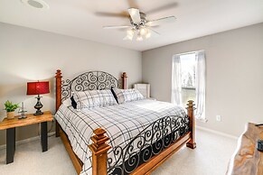 ~ 3 Mi to Dtwn: Aubrey Vacation Rental w/ Patio!