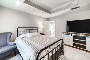 ~ 3 Mi to Dtwn: Aubrey Vacation Rental w/ Patio!