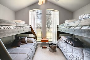 ~ 3 Mi to Dtwn: Aubrey Vacation Rental w/ Patio!