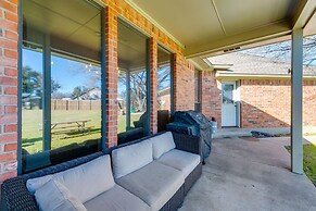 ~ 3 Mi to Dtwn: Aubrey Vacation Rental w/ Patio!