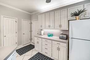 ~ 3 Mi to Dtwn: Aubrey Vacation Rental w/ Patio!