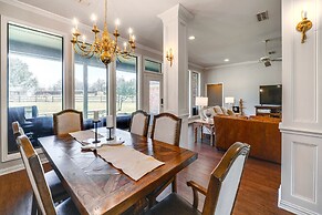 ~ 3 Mi to Dtwn: Aubrey Vacation Rental w/ Patio!