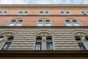 Venus Apartments - Budapest Opera Suite