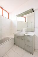 Colonna Classic Style Apartment by Wonderful Italy