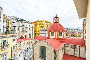 Colonna Classic Style Apartment by Wonderful Italy