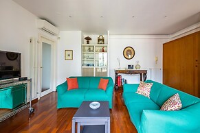 Colonna Classic Style Apartment by Wonderful Italy