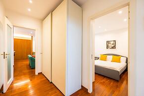 Colonna Classic Style Apartment by Wonderful Italy