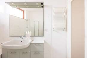 Colonna Classic Style Apartment by Wonderful Italy