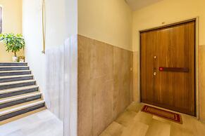 Colonna Classic Style Apartment by Wonderful Italy