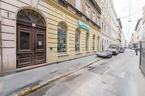 Venus Apartments - Opera III