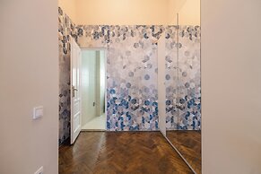 Venus Apartments - Opera III