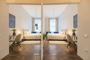 Venus Apartments - Opera III