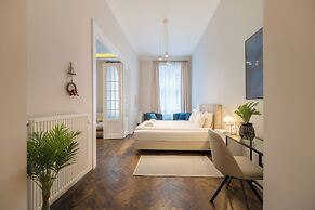 Venus Apartments - Opera III