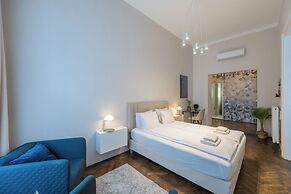 Venus Apartments - Opera III