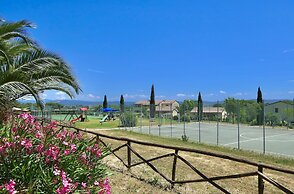 Residence with pool 4 km from Suvereto