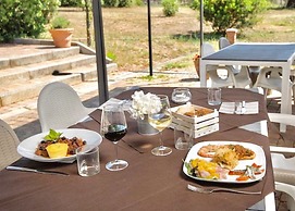 Residence with pool 4 km from Suvereto