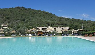 Residence with pool 4 km from Suvereto