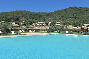 Residence with pool 4 km from Suvereto