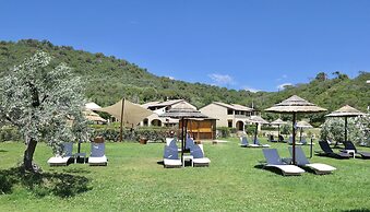 Residence with pool 4 km from Suvereto