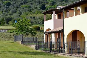 Residence with pool 4 km from Suvereto