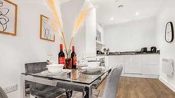 Oceanic Bliss- 2 Bed 2 Bath, Free Park, Netflix