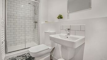 Oceanic Bliss- 2 Bed 2 Bath, Free Park, Netflix