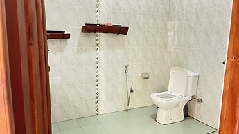 Shell Resort Arugambay