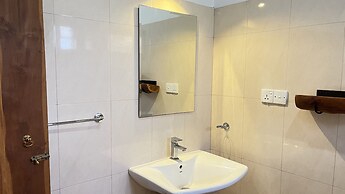 Shell Resort Arugambay