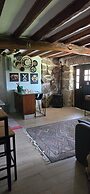 Rustic Retreat country house