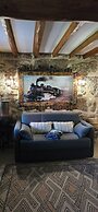 Rustic Retreat country house